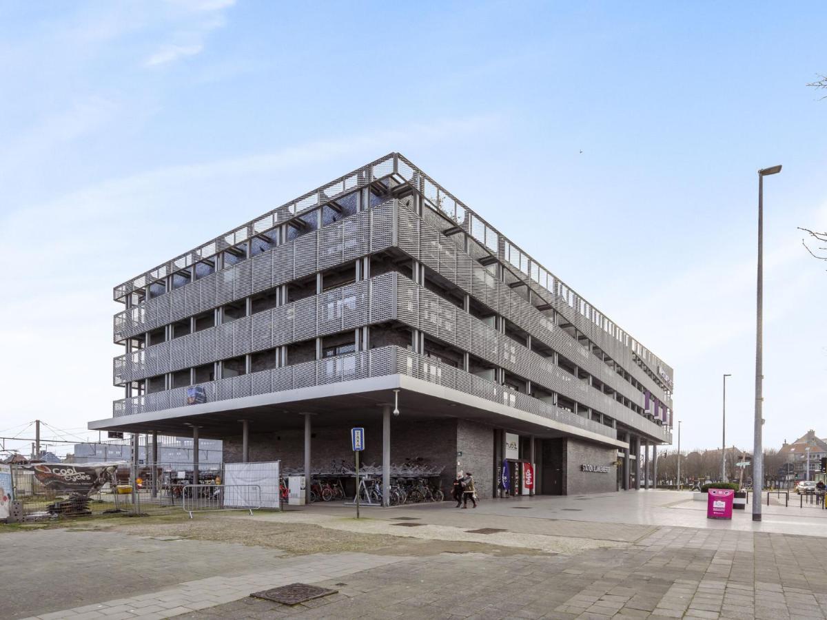 Spacious With Storage Apartment *