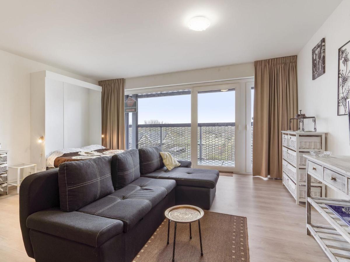 Spacious With Storage Apartment *